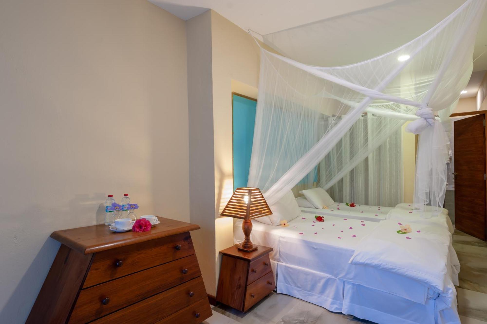 Nosy Be Hotel & Spa Ambondrona  Экстерьер фото