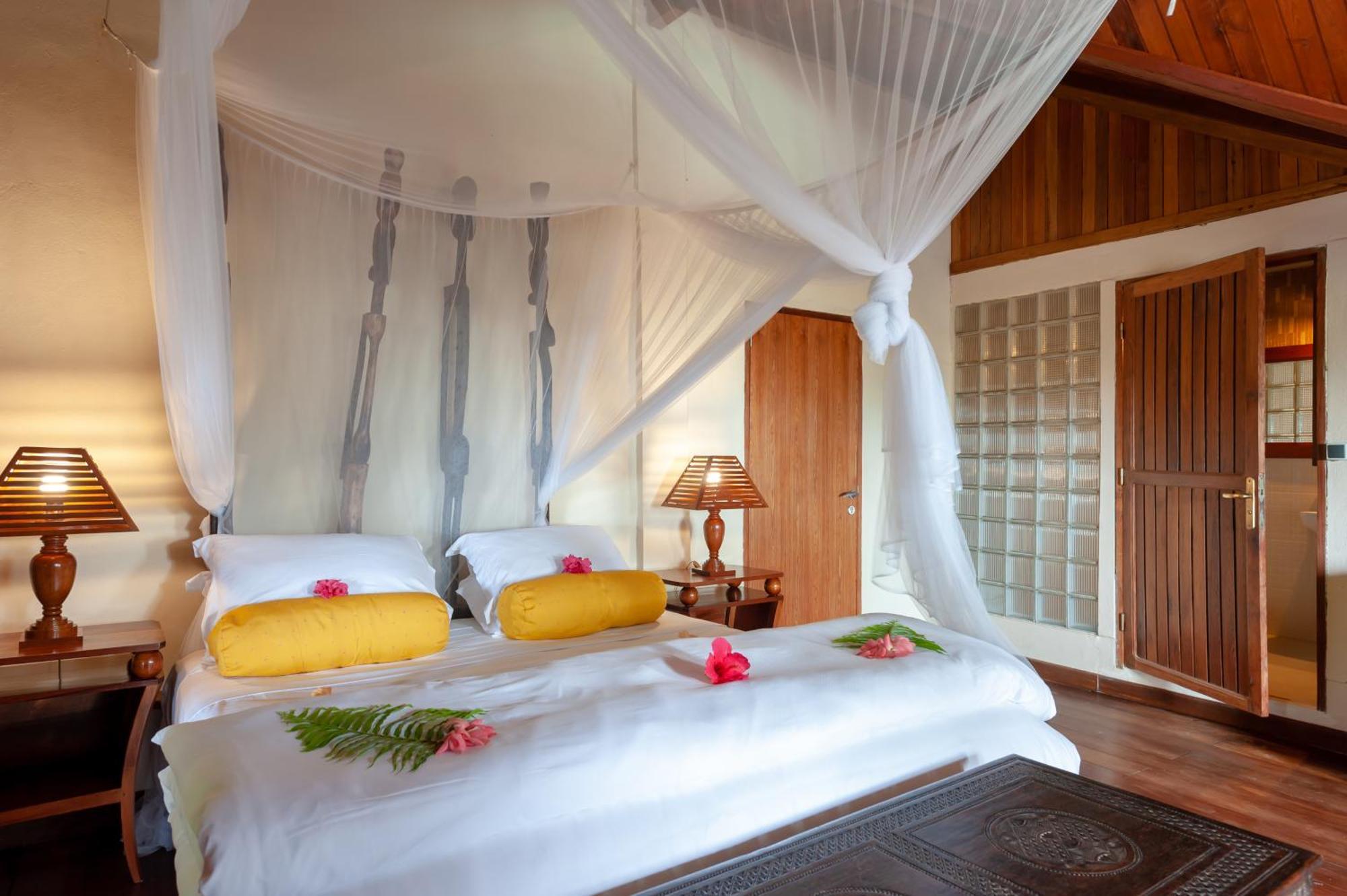 Nosy Be Hotel & Spa Ambondrona  Экстерьер фото